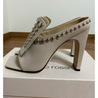 新品未使用　SergioRossiセルジオロッシ　sr1 サンダル大きいサイズ　(サンダル)