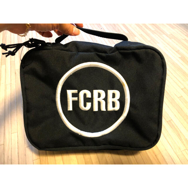 F.C.R.B.(エフシーアールビー)のF.C.Real Bristol fcrb ポーチ　バッグ レディースのバッグ(ハンドバッグ)の商品写真