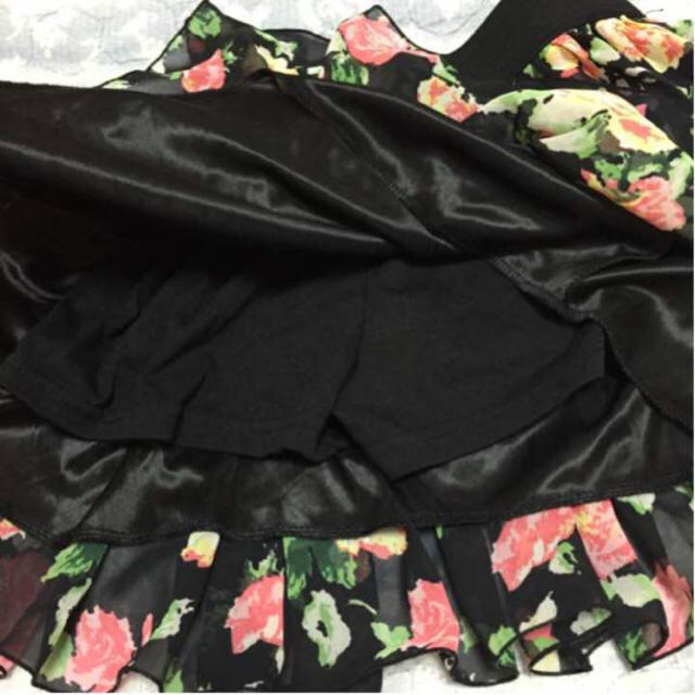 Dwrerシフォンミニスカート ショーパン付 レディースのスカート(ミニスカート)の商品写真