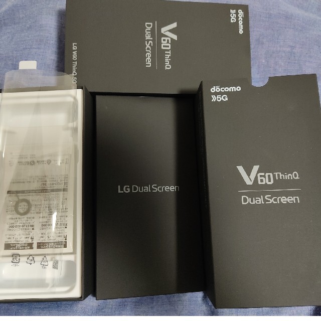 LG Electronics(エルジーエレクトロニクス)の【使用1週間　おまけ付　LG V60 ThinQ 5GL-51A※SIMロック解 スマホ/家電/カメラのスマートフォン/携帯電話(スマートフォン本体)の商品写真