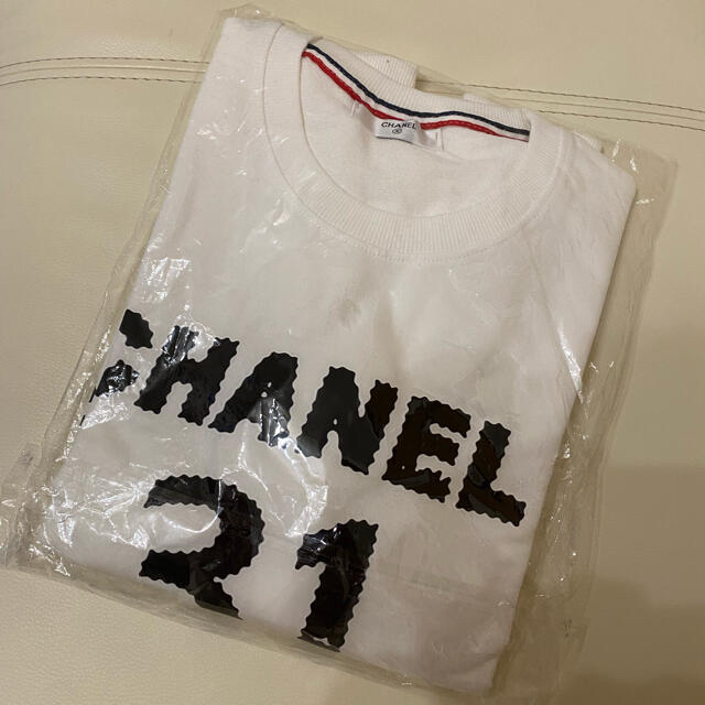 CHANELトレーナー6月8日限定価格です。早い人勝ち