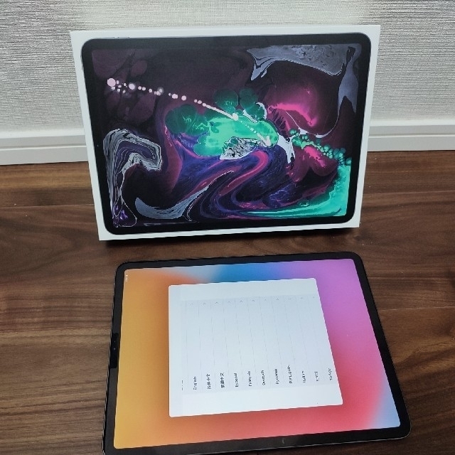 iPad pro 2018　11インチ（smart keyboard付き）