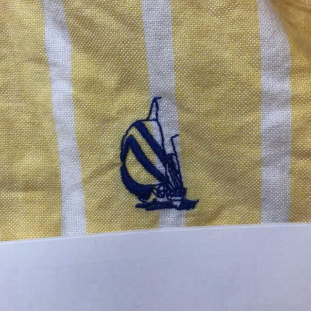 NAUTICA(ノーティカ)のNAUTICA ☆ワンポイント刺繍ロゴ 黄 白 ストライプ 長袖 BDシャツ メンズのトップス(シャツ)の商品写真