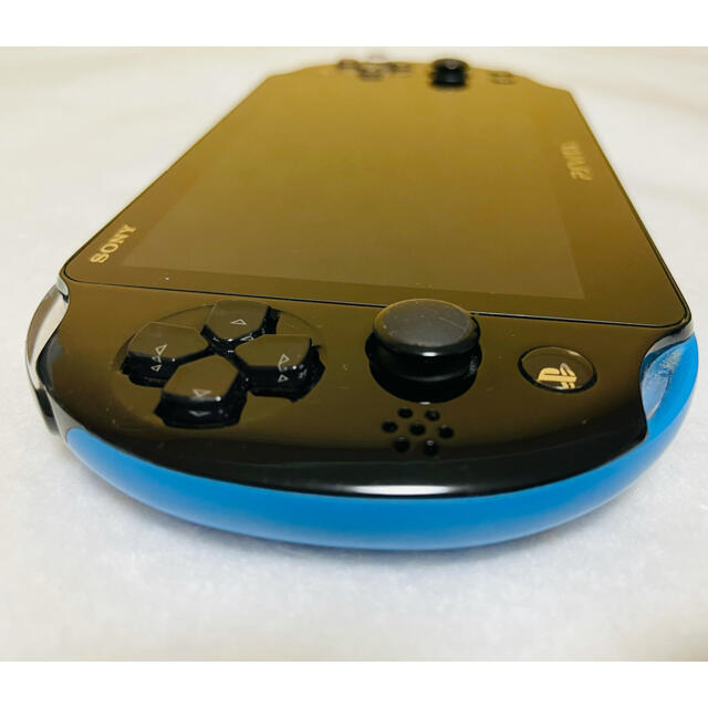 PlayStation Vita(プレイステーションヴィータ)のPSVita PCH-2000 本体 ブルーブラック 動作確認済み エンタメ/ホビーのゲームソフト/ゲーム機本体(家庭用ゲーム機本体)の商品写真