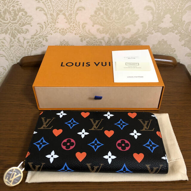 値引きする LOUIS VUITTON - 【GWセール価格】ヴィトン⭐️ジッピー