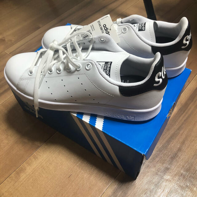 adidas(アディダス)のadidas スタンスミス EE7570 25.5cm 新品未使用品 メンズの靴/シューズ(スニーカー)の商品写真