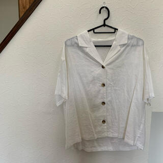 ジーユー(GU)のシャツ　未使用(シャツ/ブラウス(半袖/袖なし))