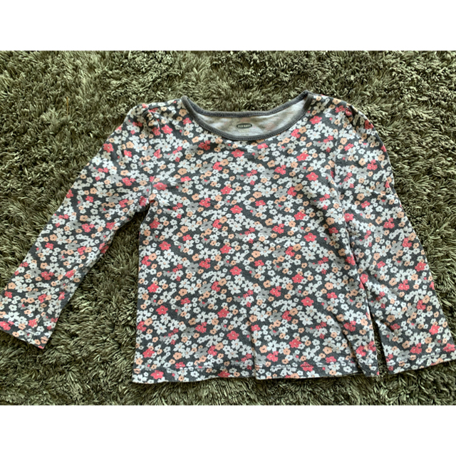 西松屋(ニシマツヤ)の長袖Tシャツ4枚セット　90 女の子　うさちゃん　OLDNAVY 西松屋 キッズ/ベビー/マタニティのキッズ服女の子用(90cm~)(Tシャツ/カットソー)の商品写真