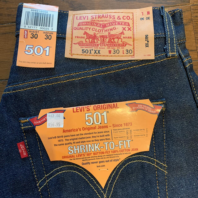 Levi's(リーバイス)のリーバイス　501 メンズのパンツ(デニム/ジーンズ)の商品写真