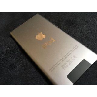 アップル(Apple)の【美品】Apple iPod nano 第7世代 16GB グレー　ケース付き(ポータブルプレーヤー)