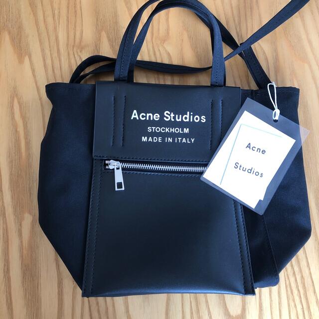 AcneStudiosバッグ