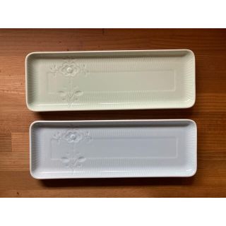 ロイヤルコペンハーゲン(ROYAL COPENHAGEN)のロイヤルコペンハーゲン　フラワーエンブレム　トレイ(食器)