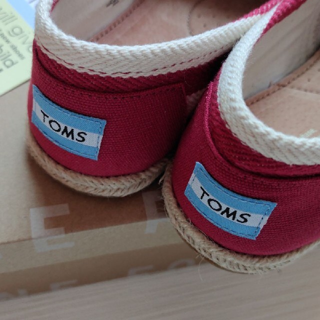 TOMS(トムズ)の専用です レディースの靴/シューズ(スリッポン/モカシン)の商品写真