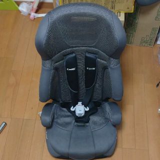 コンビ(combi)の専用出品　コンビ　チャイルドシート　引き取り限定(自動車用チャイルドシート本体)