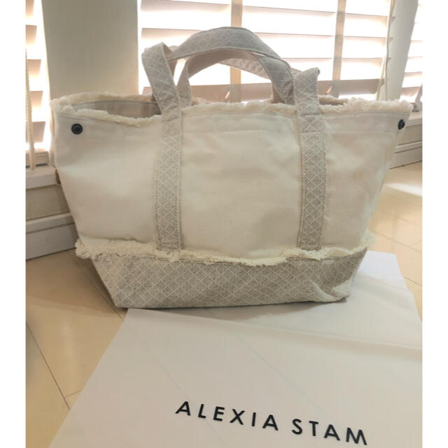 ALEXIA STAM(アリシアスタン)のみゆ様専用☆新品未開封☆ALEXIASTAM☆トートbag☆ レディースのバッグ(トートバッグ)の商品写真