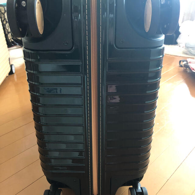 RIMOWA(リモワ)のマイキー様専用　リモワRIMOWAボサノバ　75L メンズのバッグ(トラベルバッグ/スーツケース)の商品写真