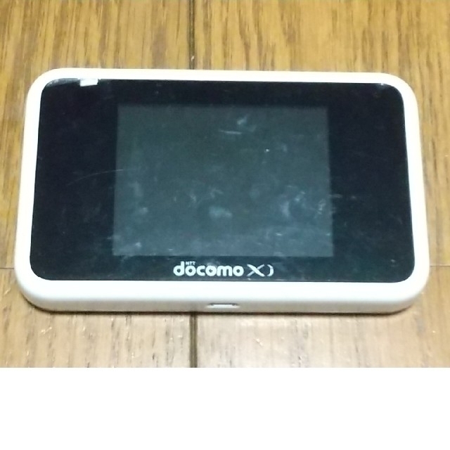 NTTdocomo(エヌティティドコモ)のdocomo HW-02G ホワイト スマホ/家電/カメラのPC/タブレット(PC周辺機器)の商品写真