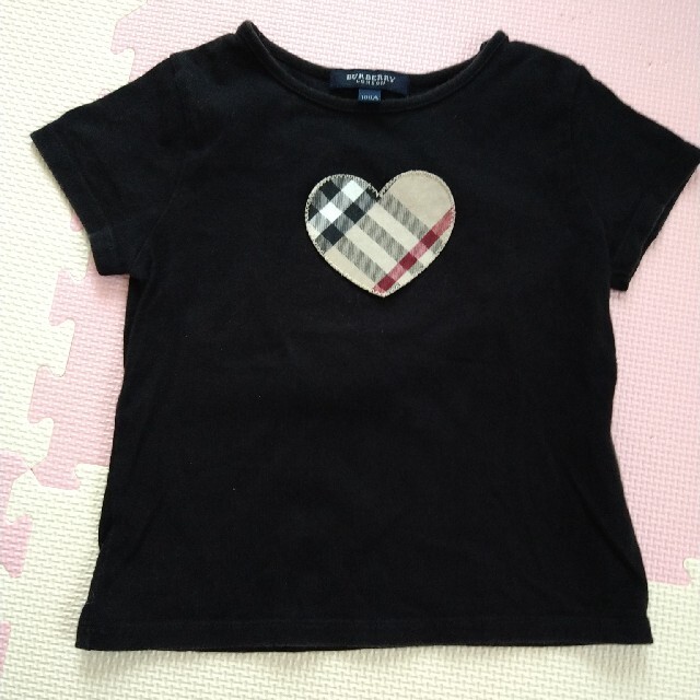 BURBERRY(バーバリー)の訳あり 100 半袖Ｔシャツ ハートワッペン バーバリー キッズ/ベビー/マタニティのキッズ服女の子用(90cm~)(Tシャツ/カットソー)の商品写真