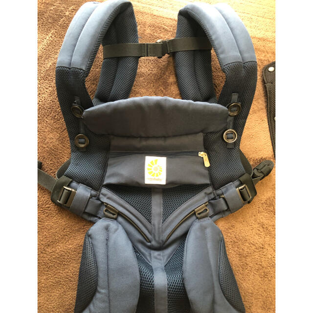 Ergobaby(エルゴベビー)のエルゴベビー抱っこ紐　OMNI 360 クールエア／ミッドナイトブルー キッズ/ベビー/マタニティの外出/移動用品(抱っこひも/おんぶひも)の商品写真