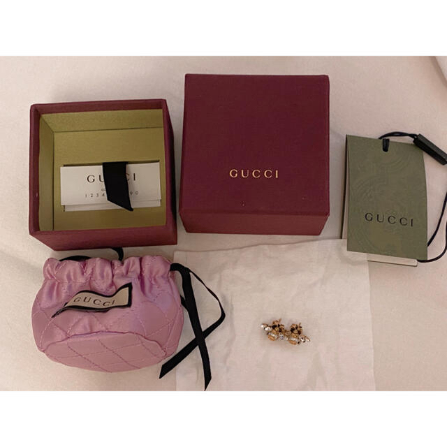 Gucci(グッチ)の新品未使用！GUCCI クリスタル付き ビー（ハチ） ピアス レディースのアクセサリー(ピアス)の商品写真