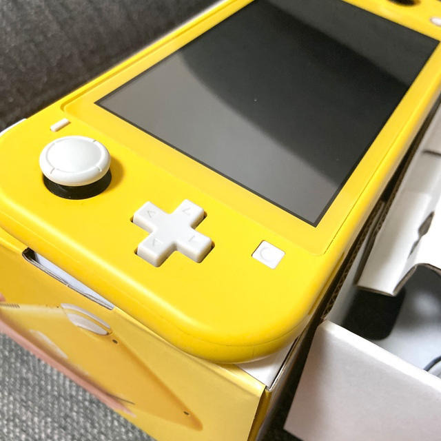 Nintendo Switch Lite イエロー 送料込 充電器付