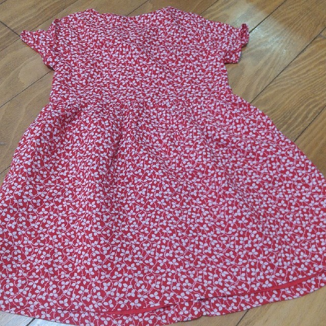 GAP(ギャップ)のgap ワンピース　未使用タグ付　100cm キッズ/ベビー/マタニティのキッズ服女の子用(90cm~)(ワンピース)の商品写真