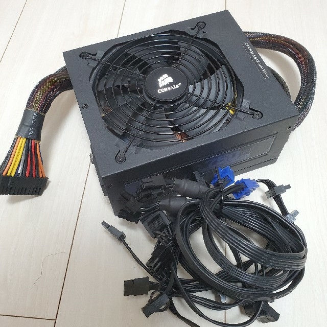 Corsair 750W ATX電源 HX750