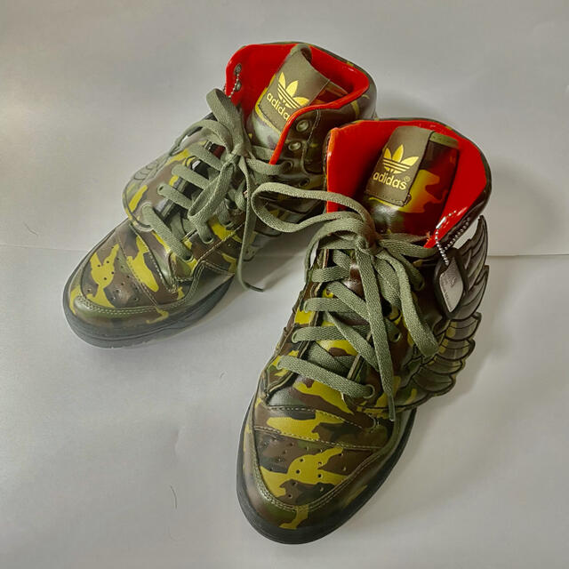 JEREMY SCOTT(ジェレミースコット)のJEREMYSCOTT × adidas originals 迷彩羽根 27cm メンズの靴/シューズ(スニーカー)の商品写真