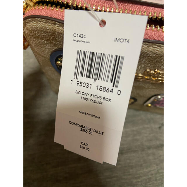 COACH(コーチ)のコーチ COACH ディズニー  シンデレラ　シグネチャー　C1434 レディースのバッグ(ショルダーバッグ)の商品写真