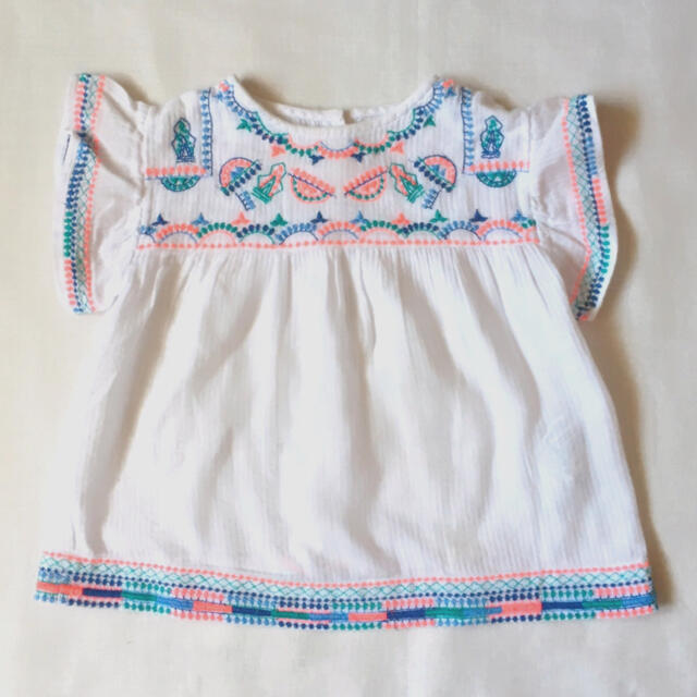 ZARA KIDS(ザラキッズ)のザラ　ベビー　zara baby  刺繍ガーゼトップス　2/3 98 90 キッズ/ベビー/マタニティのキッズ服女の子用(90cm~)(ブラウス)の商品写真