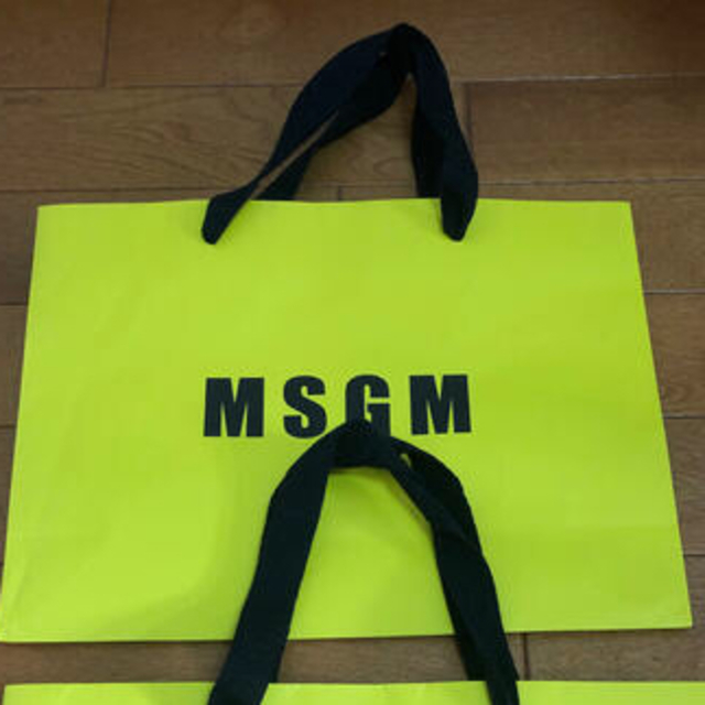MSGM(エムエスジイエム)のあい様専用　MSGM 紙袋　ショップ袋　 レディースのバッグ(ショップ袋)の商品写真