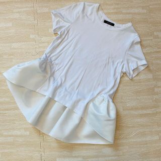 バーニーズニューヨーク(BARNEYS NEW YORK)のヨーコチャン　バックギャザー　フリルTシャツ　ホワイト　38(Tシャツ(半袖/袖なし))