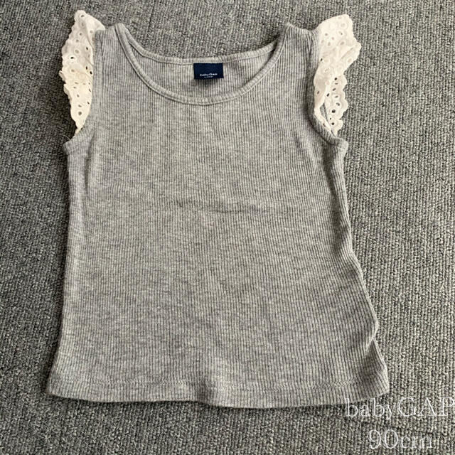 babyGAP(ベビーギャップ)のbabyGAP 90cm 袖レースタンクトップ キッズ/ベビー/マタニティのキッズ服女の子用(90cm~)(Tシャツ/カットソー)の商品写真