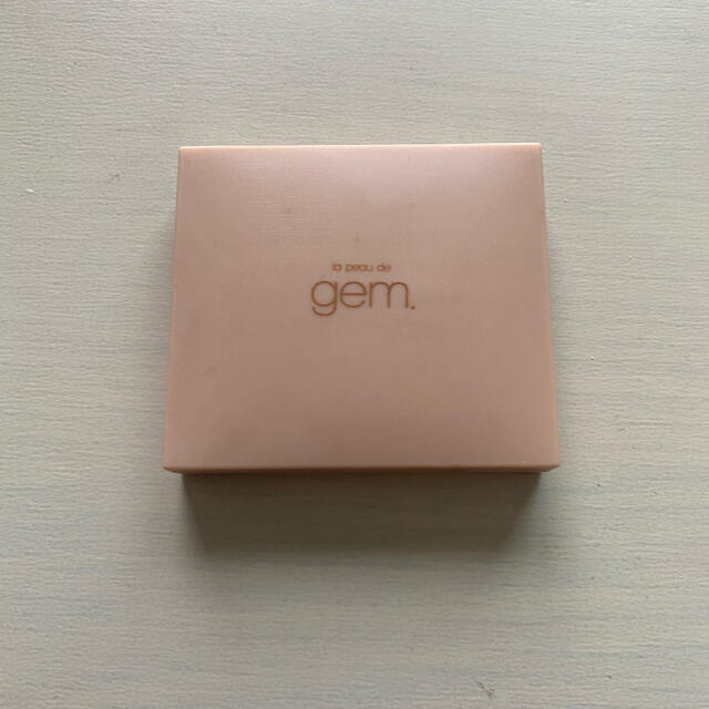 Cosme Kitchen(コスメキッチン)のla peau de gem.ジェミニーアイパレット02 クラシックガーネット コスメ/美容のベースメイク/化粧品(アイシャドウ)の商品写真