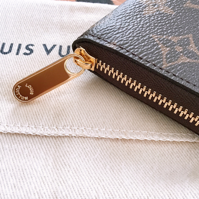 LOUIS VUITTON - 専用 ルイヴィトン ジッピーコインパース LOUIS VUITTON - 専用 ルイヴィトン ジッピーコインパース