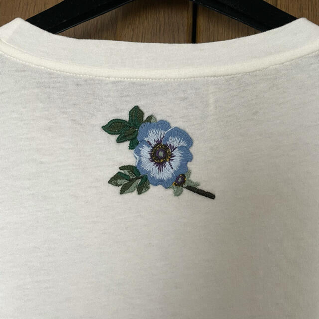 Gucci(グッチ)の【GUCCI】グッチオーバーサイズダメージ加工Tシャツ レディースのトップス(Tシャツ(半袖/袖なし))の商品写真