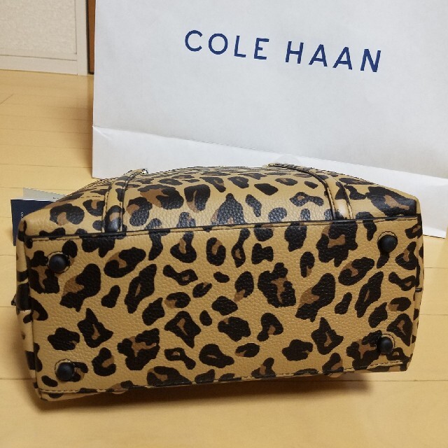Cole Haan(コールハーン)のコールハーン　2ウェイ　大人気　レオパード レディースのバッグ(ショルダーバッグ)の商品写真