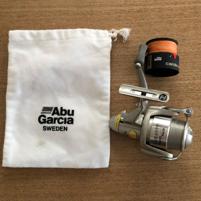 Abu Garcia スピニングリール　スペアスプール付き スポーツ/アウトドアのフィッシング(リール)の商品写真