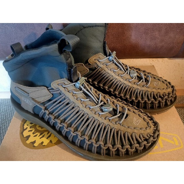 KEEN UNEEK HT MID 26.5cm