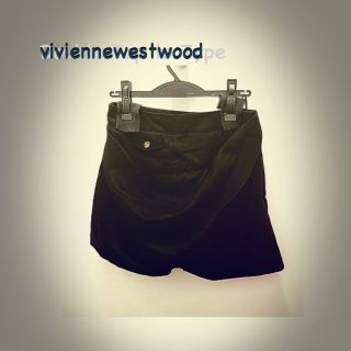 ヴィヴィアンウエストウッド(Vivienne Westwood)のviviennewestwood パンツ(ショートパンツ)