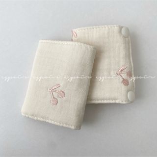 【handmade/BABYno59】ベビービョルン用抱っこ紐よだれカバー/pk(外出用品)