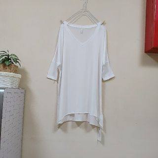 アングリッド(Ungrid)のungridシースルーVネックTシャツ(Tシャツ(半袖/袖なし))