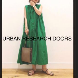 アーバンリサーチドアーズ(URBAN RESEARCH DOORS)のURBAN RESEARCH DOORSコットンボイルノースリーブワンピース(ひざ丈ワンピース)