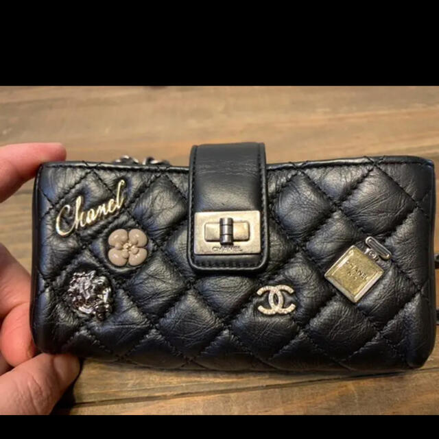 CHANEL(シャネル)のミグレイン44様専用　CHANEL ポシェット レディースのバッグ(ショルダーバッグ)の商品写真