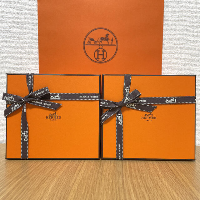 Hermes(エルメス)のキャサリン様専用⭐️【新品 ギフト包装】エルメス マグカップ　アッシュデコ ペア インテリア/住まい/日用品のキッチン/食器(食器)の商品写真