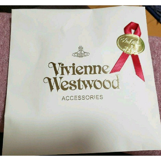 Vivienne Westwood(ヴィヴィアンウエストウッド)のlovesora様専用　ヴィヴィアン　ウエストウッド　新品未使用　プレゼント レディースのファッション小物(ハンカチ)の商品写真