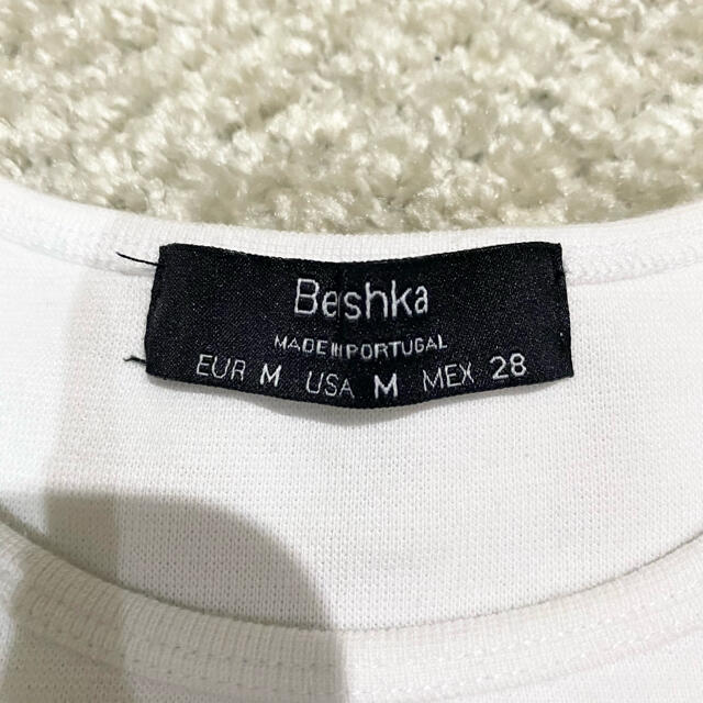 Bershka(ベルシュカ)のBershka 白 プリント Tシャツ レディースのトップス(Tシャツ(半袖/袖なし))の商品写真