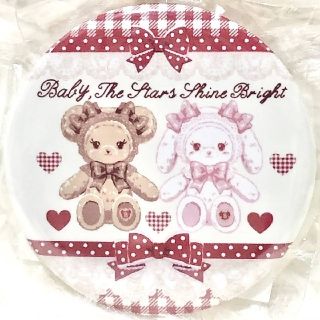 ベイビーザスターズシャインブライト(BABY,THE STARS SHINE BRIGHT)の【新品】くみゃちゃんのSweet Heart Check柄缶バッジ(エンジ)(その他)