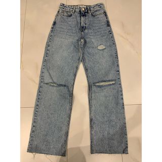 ザラ(ZARA)のZARA ハイライズ　ダメージ　ストレートデニム☆36(デニム/ジーンズ)