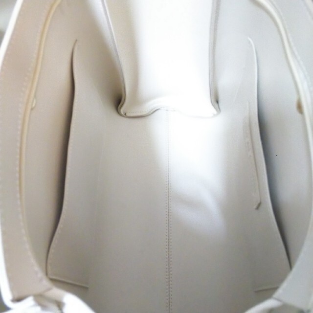 COUP DE CHANCE(クードシャンス)の超美品  クードシャンス ショルダーバック  オフホワイト レディースのバッグ(ショルダーバッグ)の商品写真